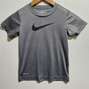Nike Dri-Fit Boys T-Shirt Gray Athletic Performance Crew Neck Size 6